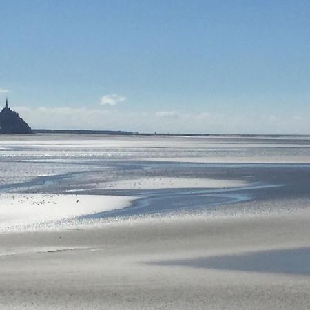 Chambre A Proximite De La Baie Du Mont Saint Michel Avranches Εξωτερικό φωτογραφία