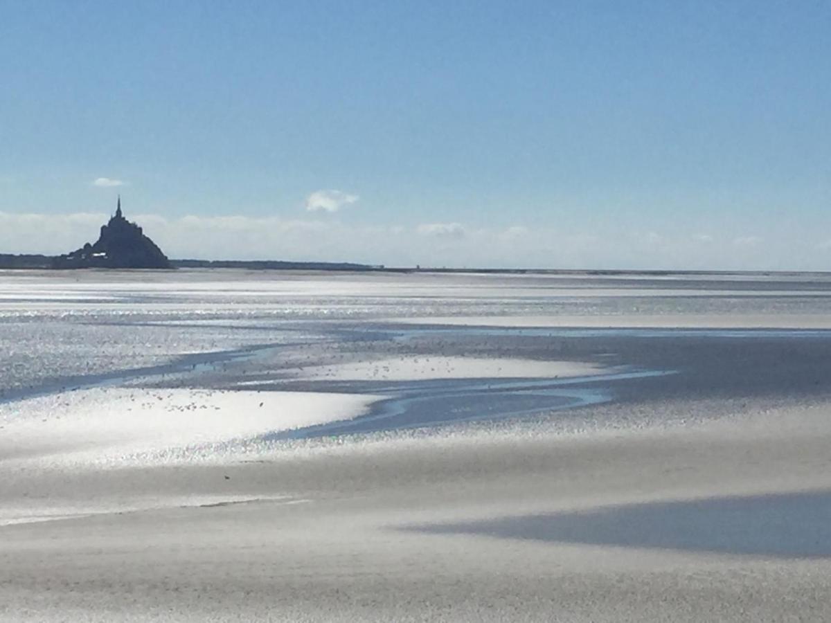 Chambre A Proximite De La Baie Du Mont Saint Michel Avranches Εξωτερικό φωτογραφία